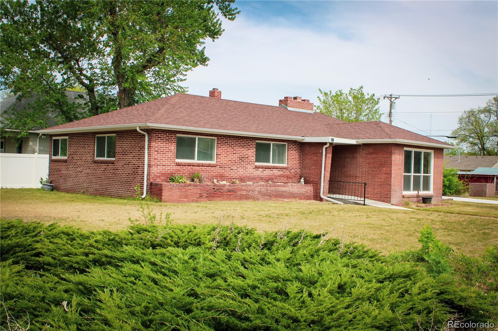 820 Walnut St, Julesburg, CO 80737