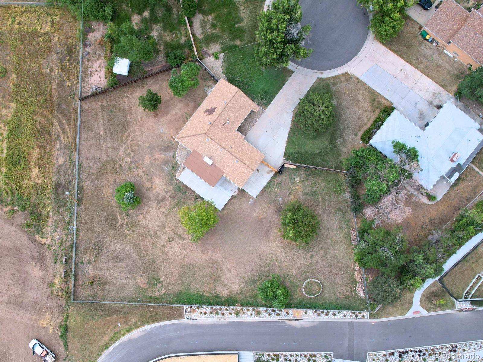 299 Salem Ct, Aurora, CO 80011