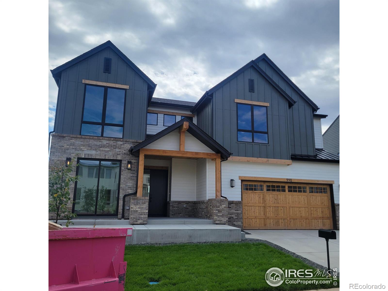 990 Arapahoe Cir, Louisville, CO 80027