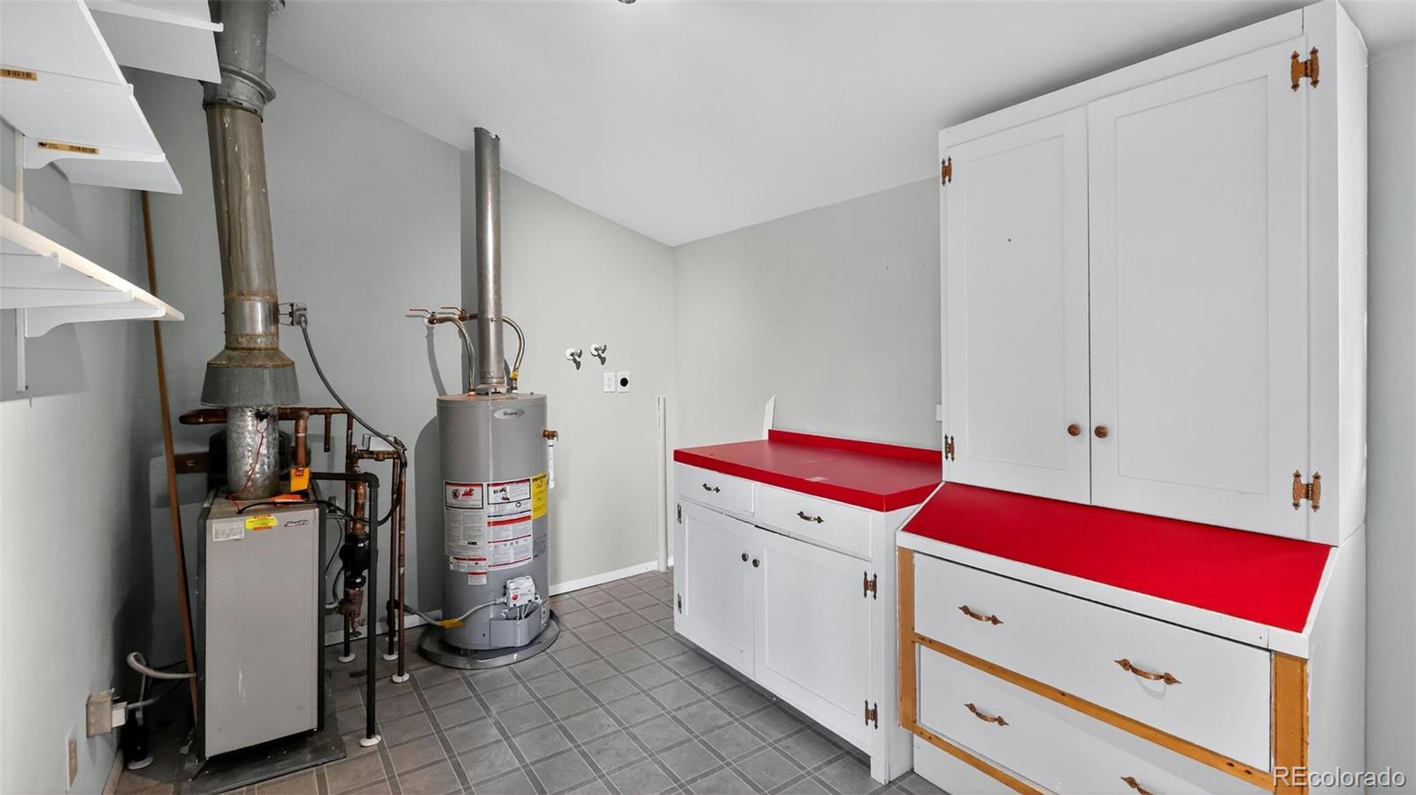 8689 Douglas Ln, Beulah, CO 81023