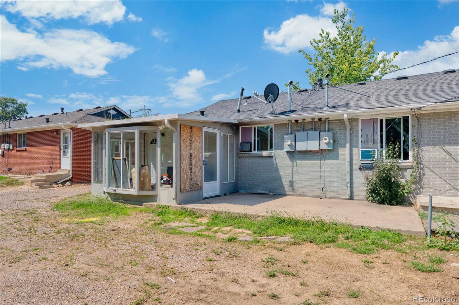 384 Dayton St, Aurora, CO 80010