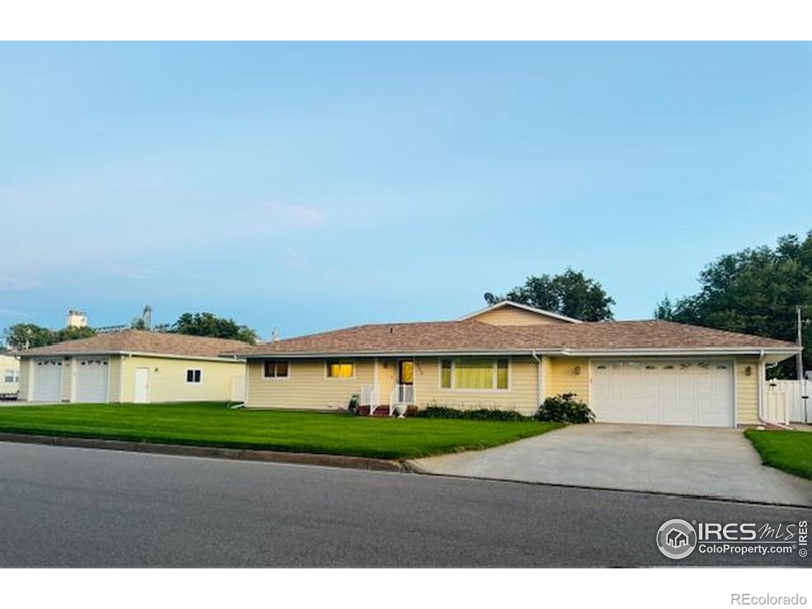 650 W Strohm St, Haxtun, CO 80731