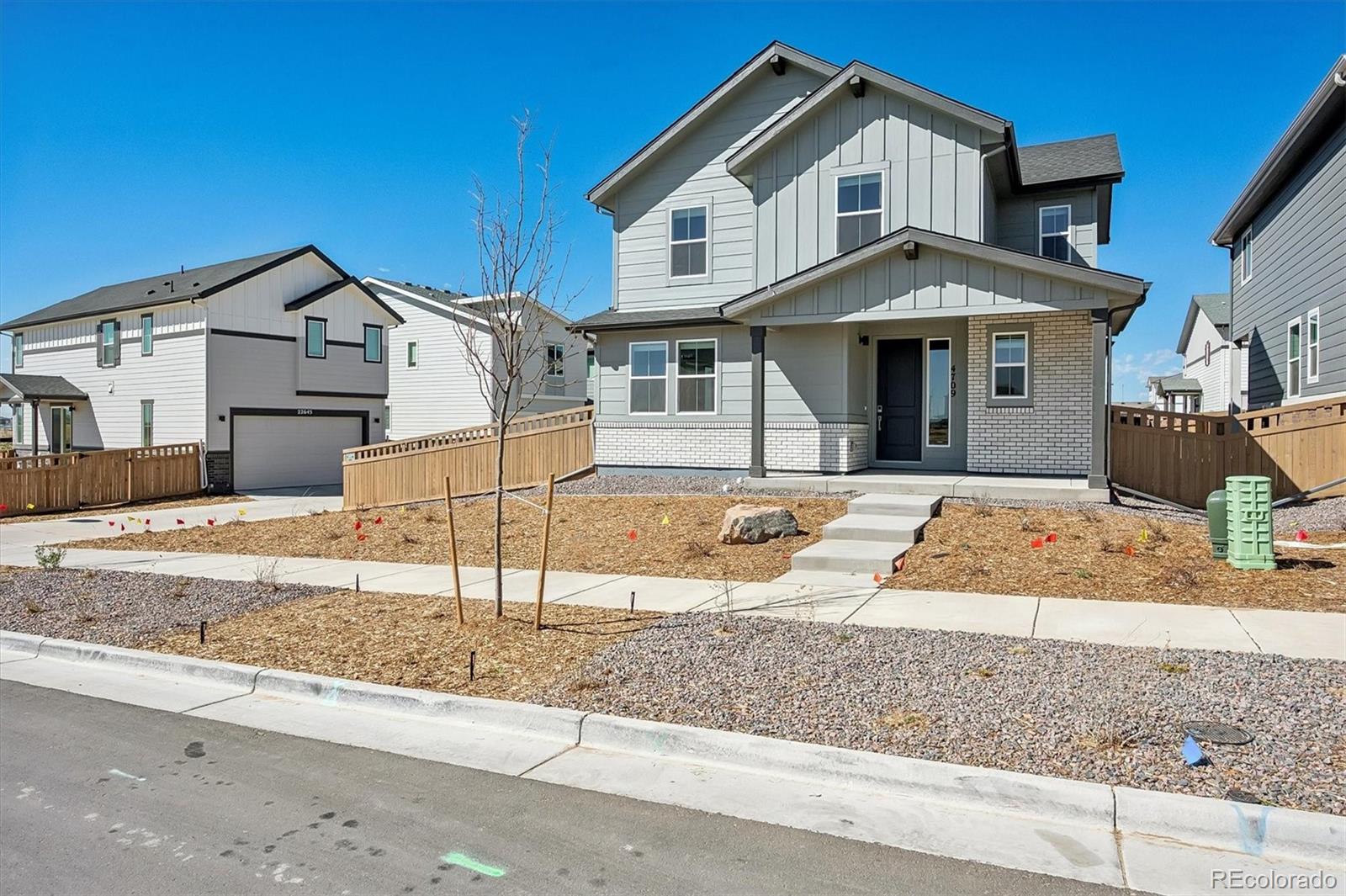 4709 N Valdai Ct, Aurora, CO 80019
