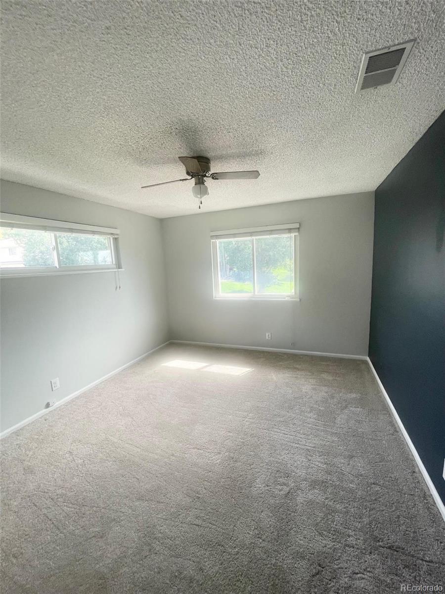 9759 Lane St, Thornton, CO 80260