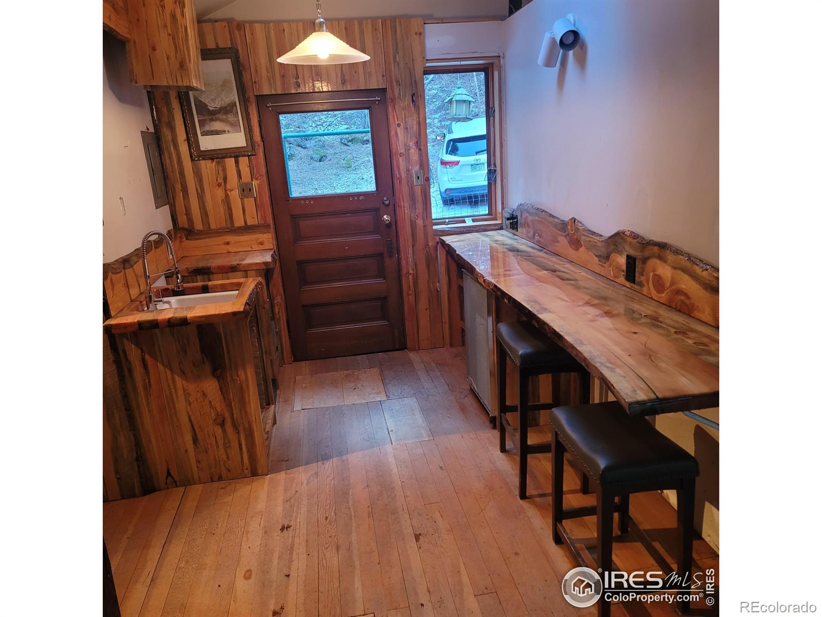 223 Riverside Dr, Lyons, CO 80540