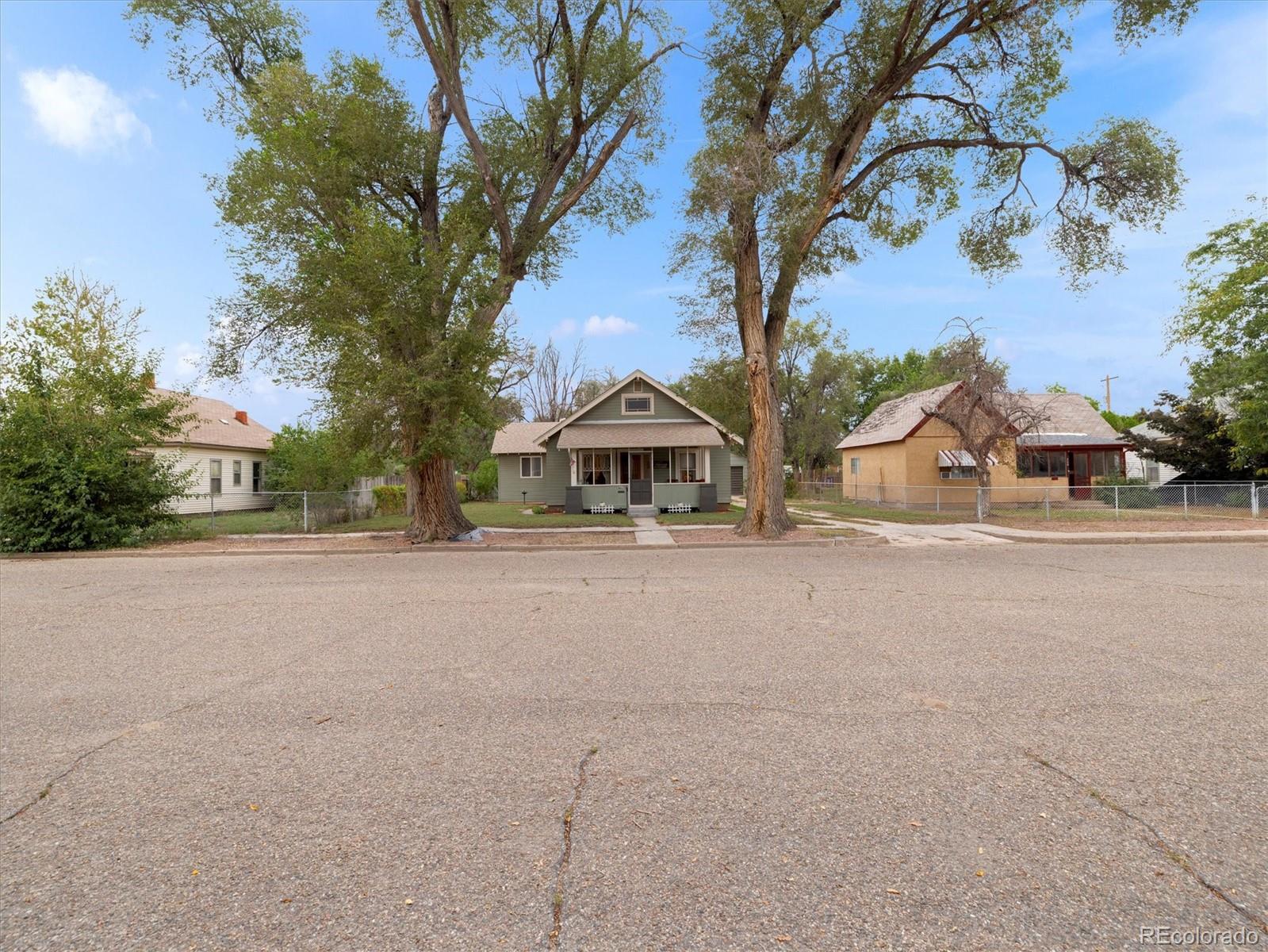 708 7th St, Fowler, CO 81039