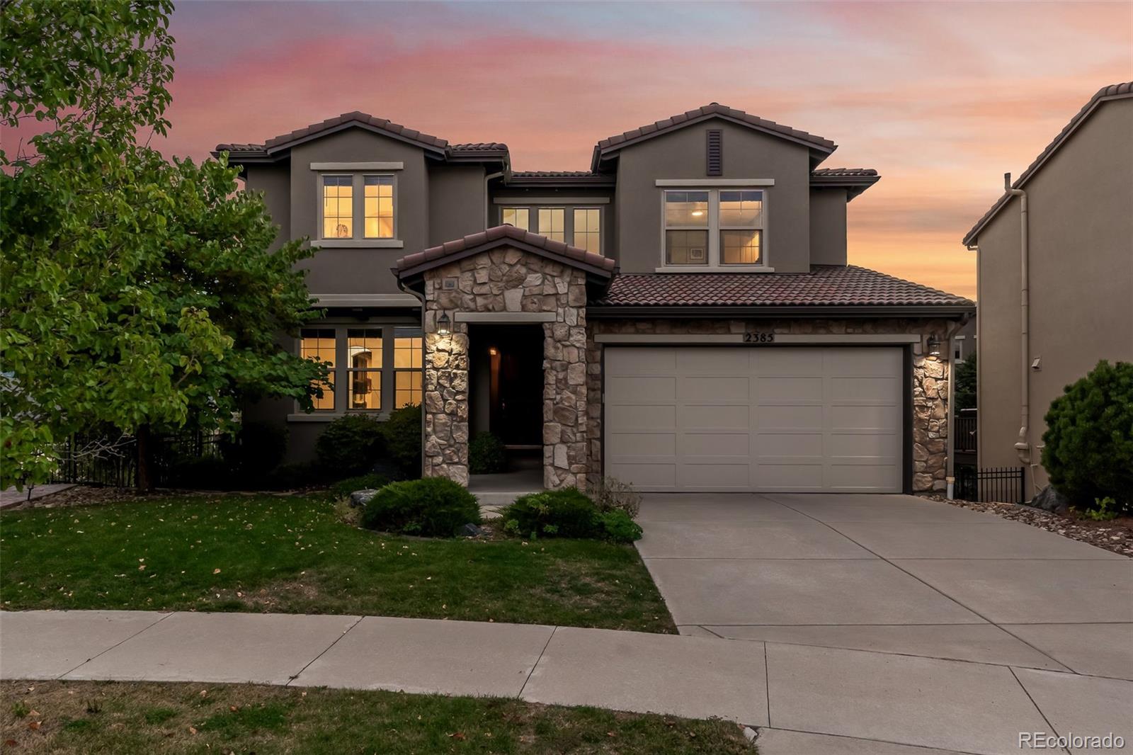 2385 S Loveland Way, Lakewood, CO 80228