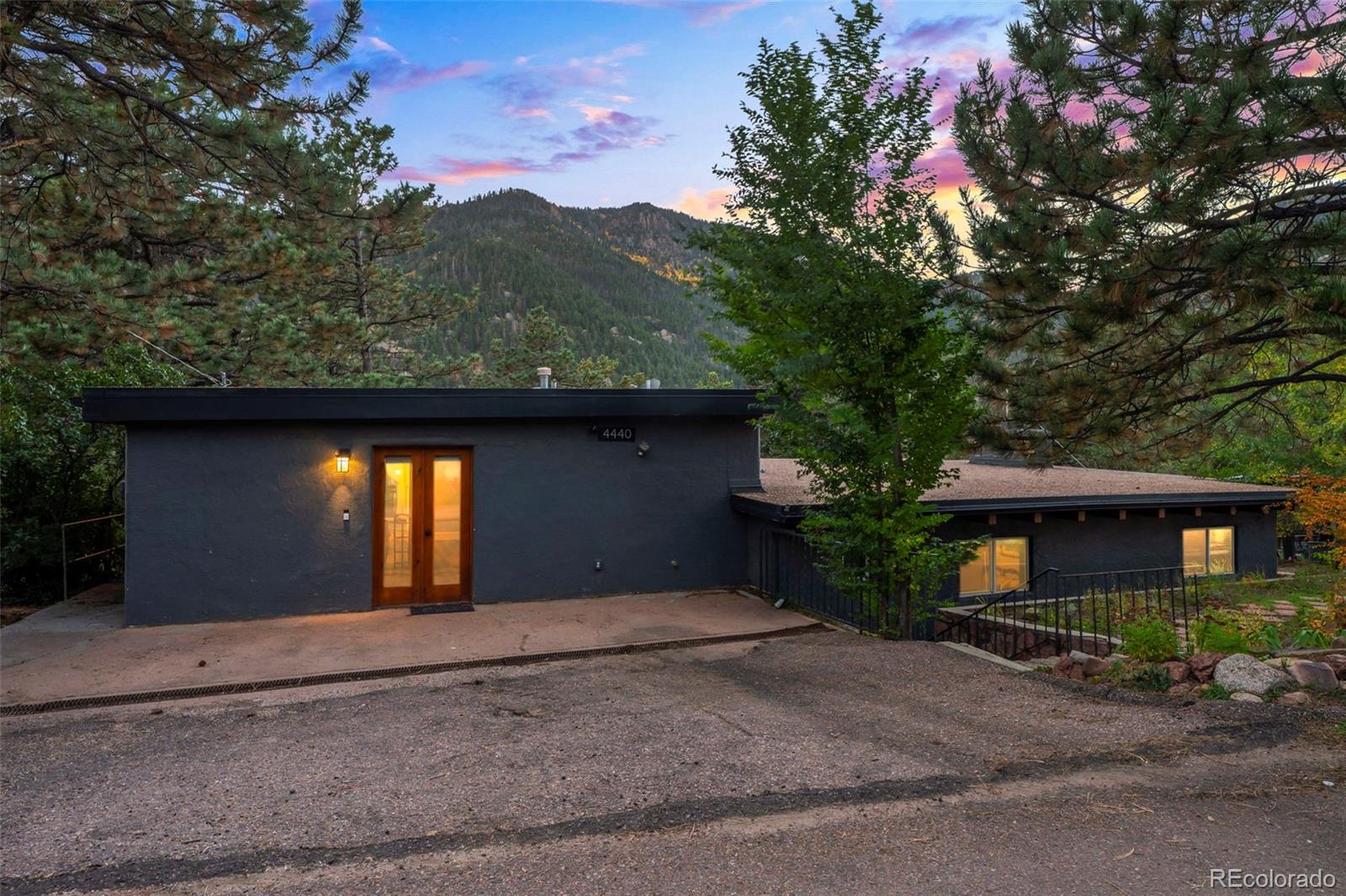 4440 Heizer St, Cascade, CO 80809