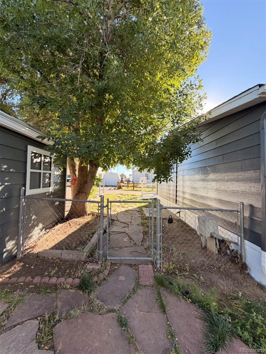 26900 E Colfax Ave Lot 76, Aurora, CO 80018