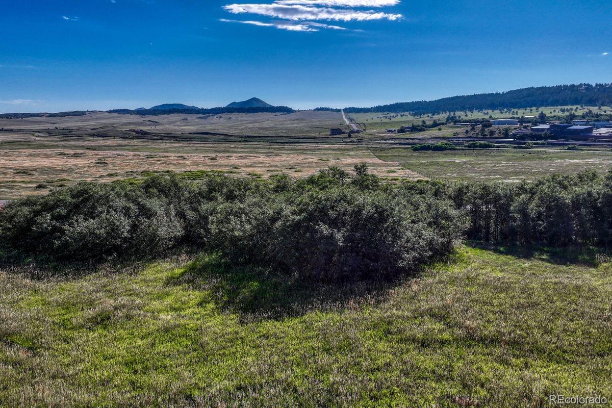 15989 S Perry Park Rd, Larkspur, CO 80118