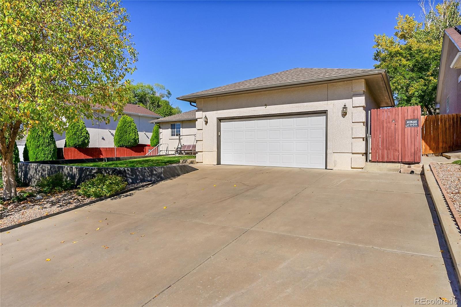 9 Full Moon Ct, Pueblo, CO 81001