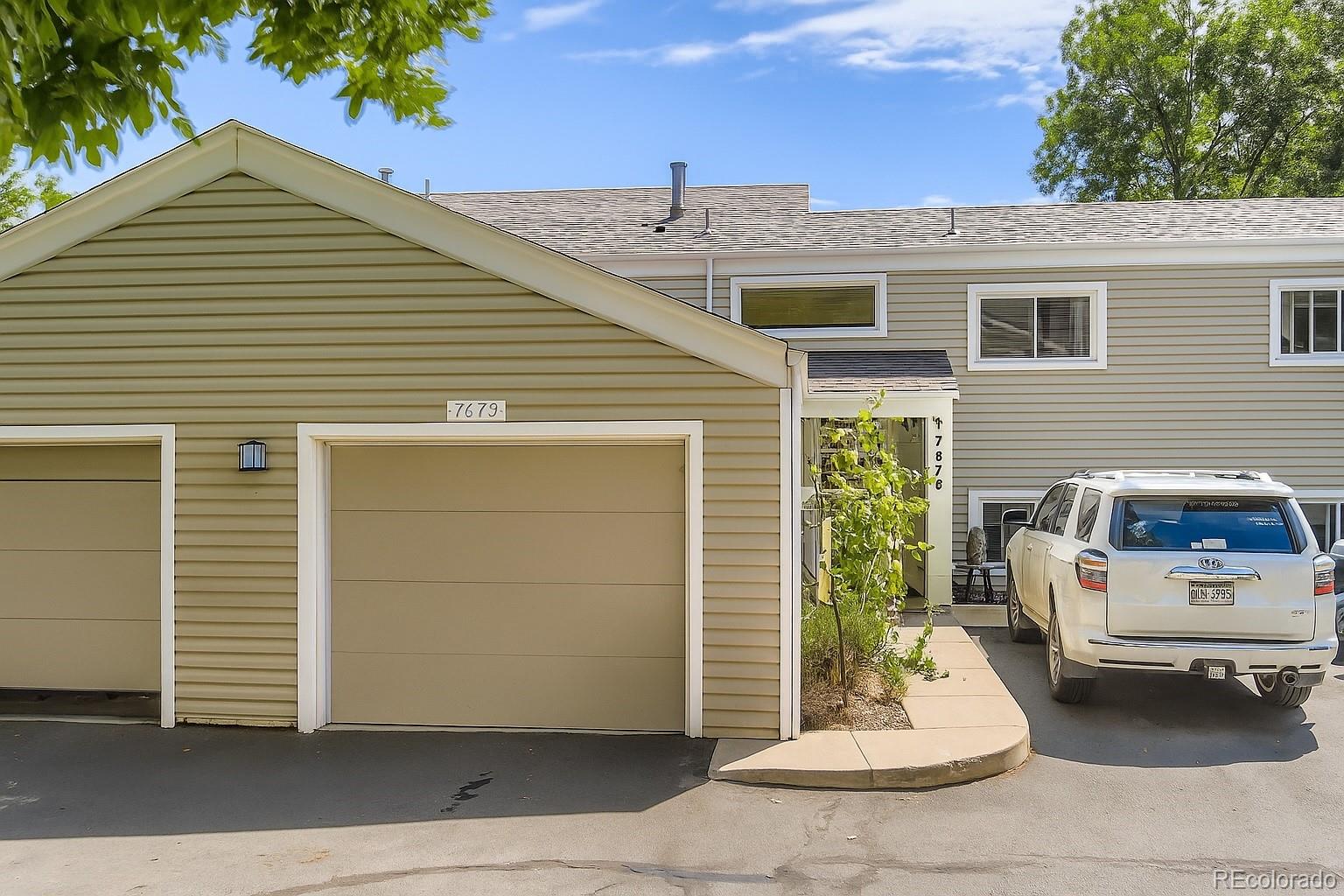 7679 S Monaco Cir, Centennial, CO 80112