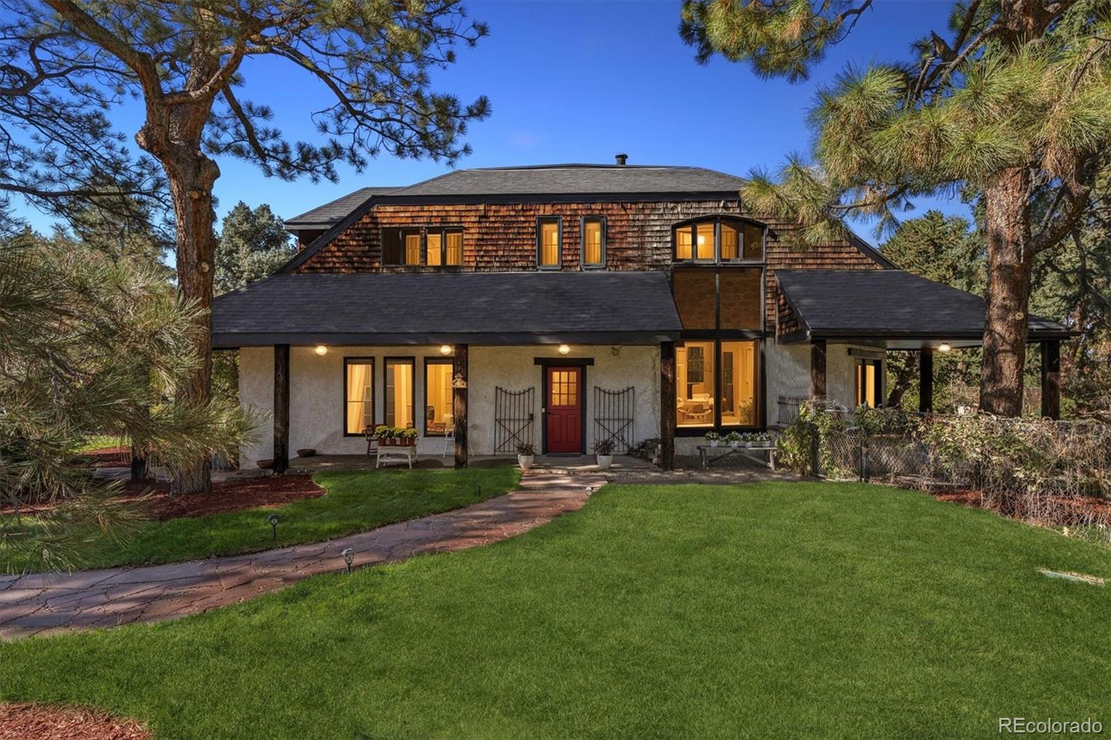 8535 E Hawaii Ln, Denver, CO 80231