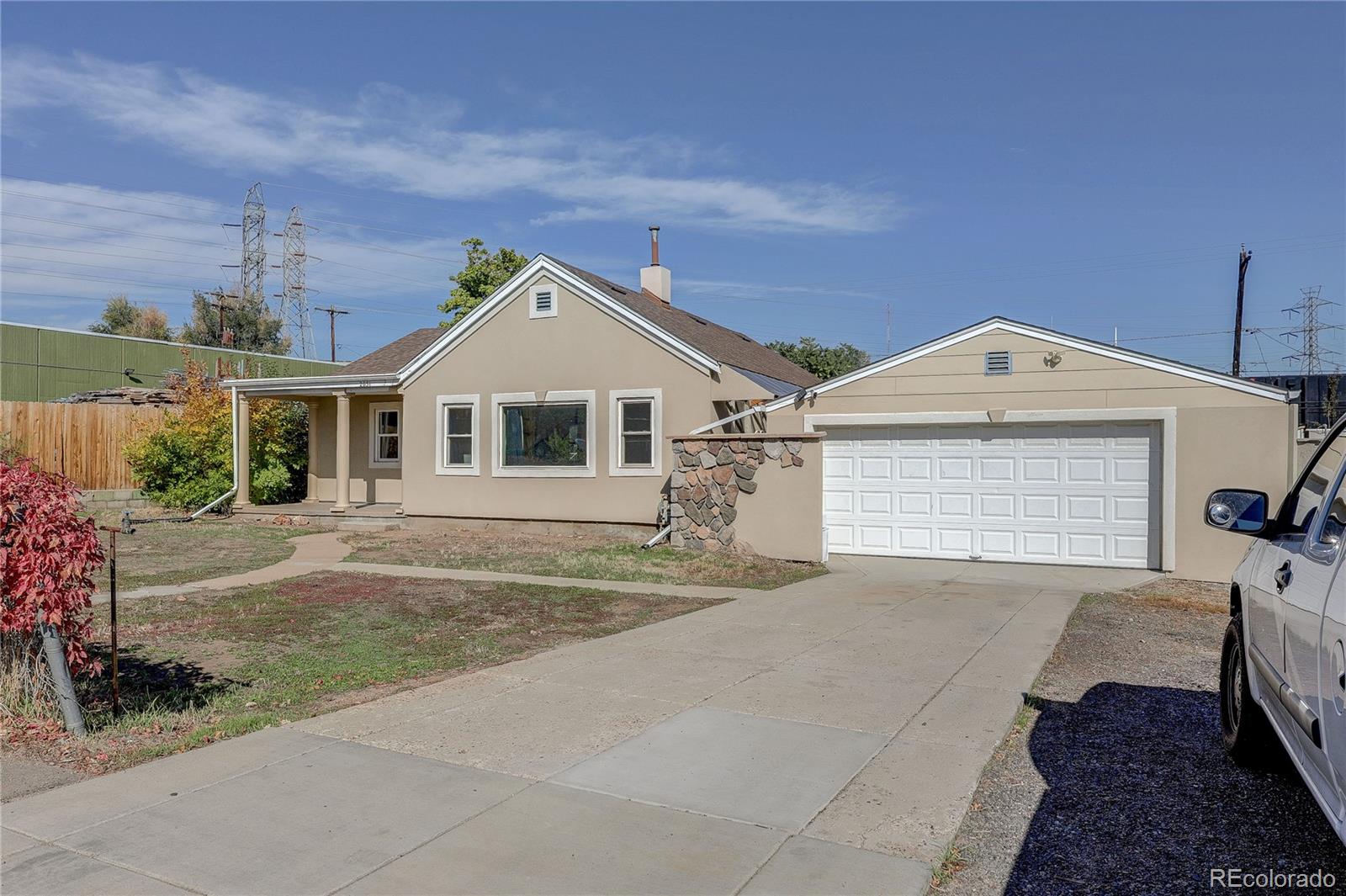 2051 W Hamilton Pl, Sheridan, CO 80110
