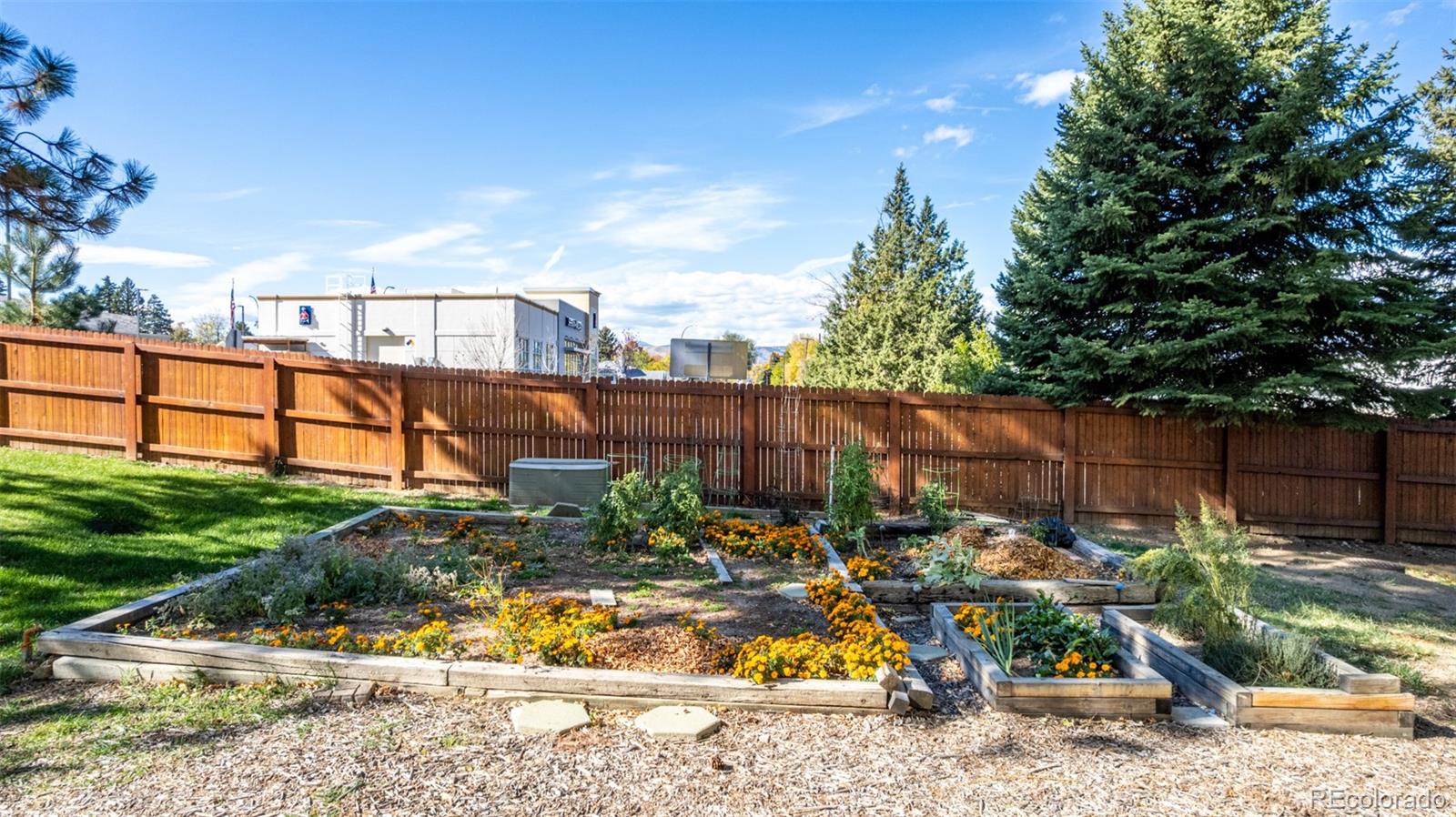 7466 W Cedar Cir, Lakewood, CO 80226