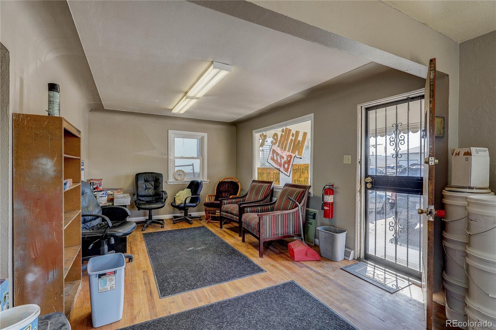 2053 W Hamilton Pl, Sheridan, CO 80110