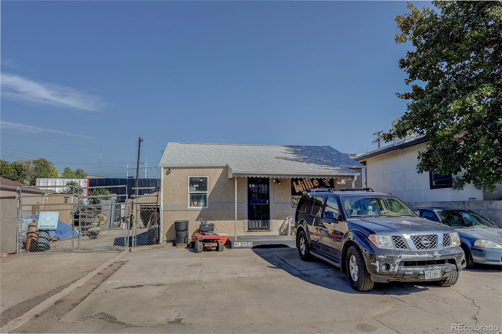2053 W Hamilton Pl, Sheridan, CO 80110