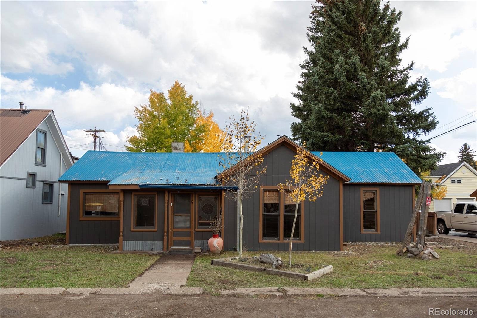 102 E 4th Ave, Creede, CO 81130