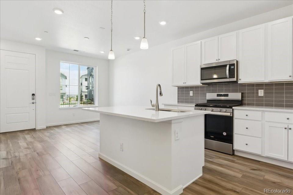 6770 Merseyside Ln #166, Castle Pines, CO 80108