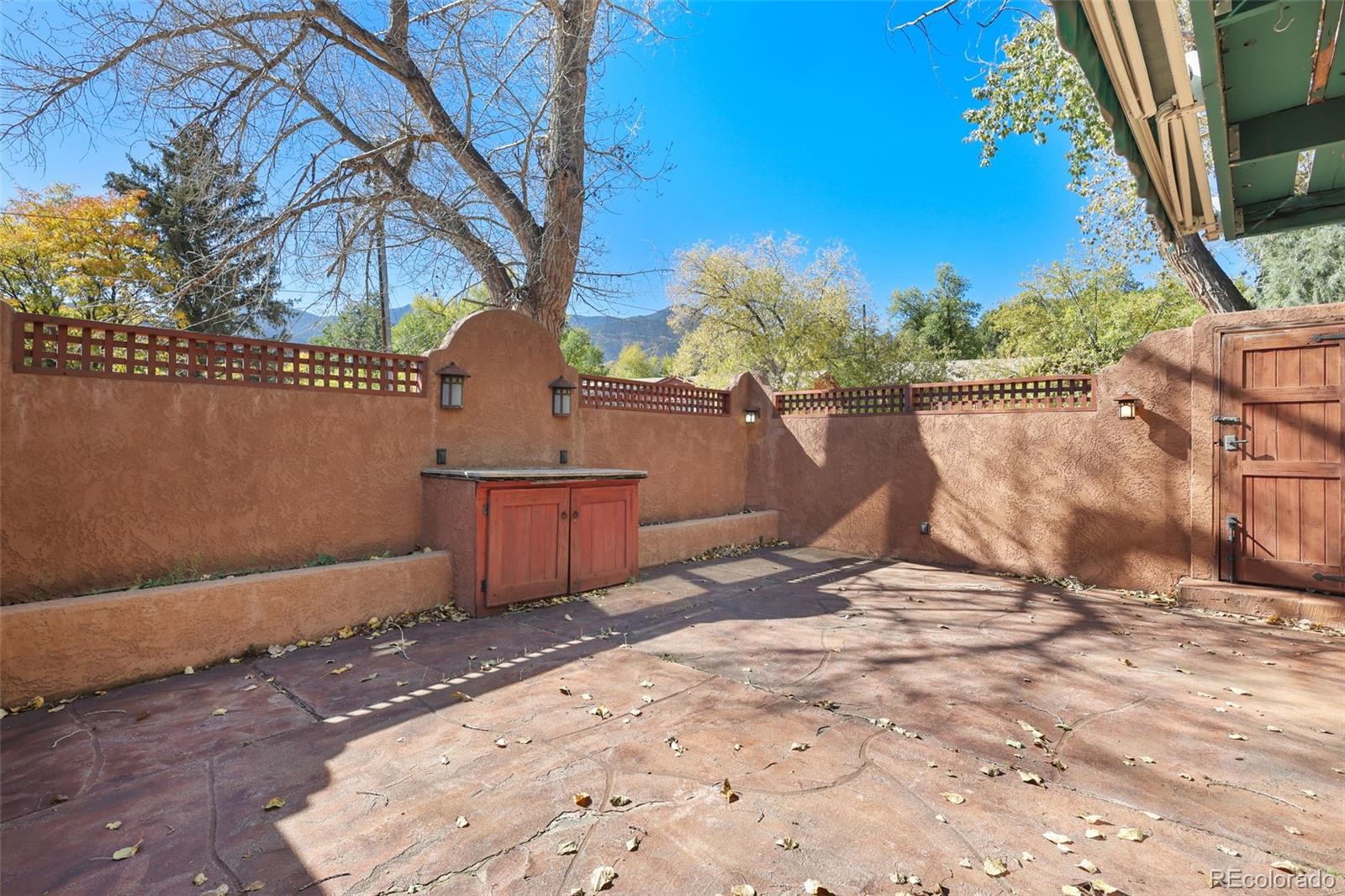 110 Via Vallecito, Manitou Springs, CO 80829