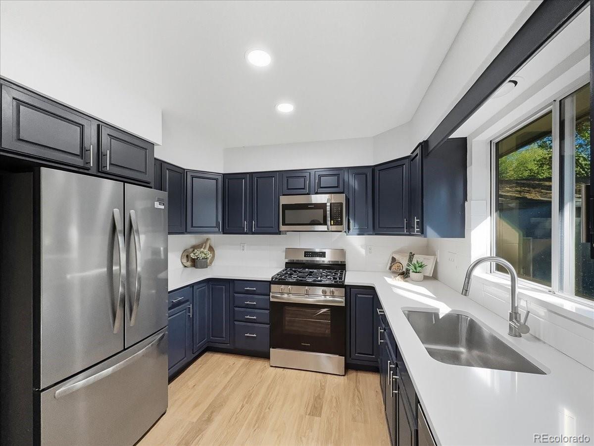 417 W Harrison St, Colorado Springs, CO 80907