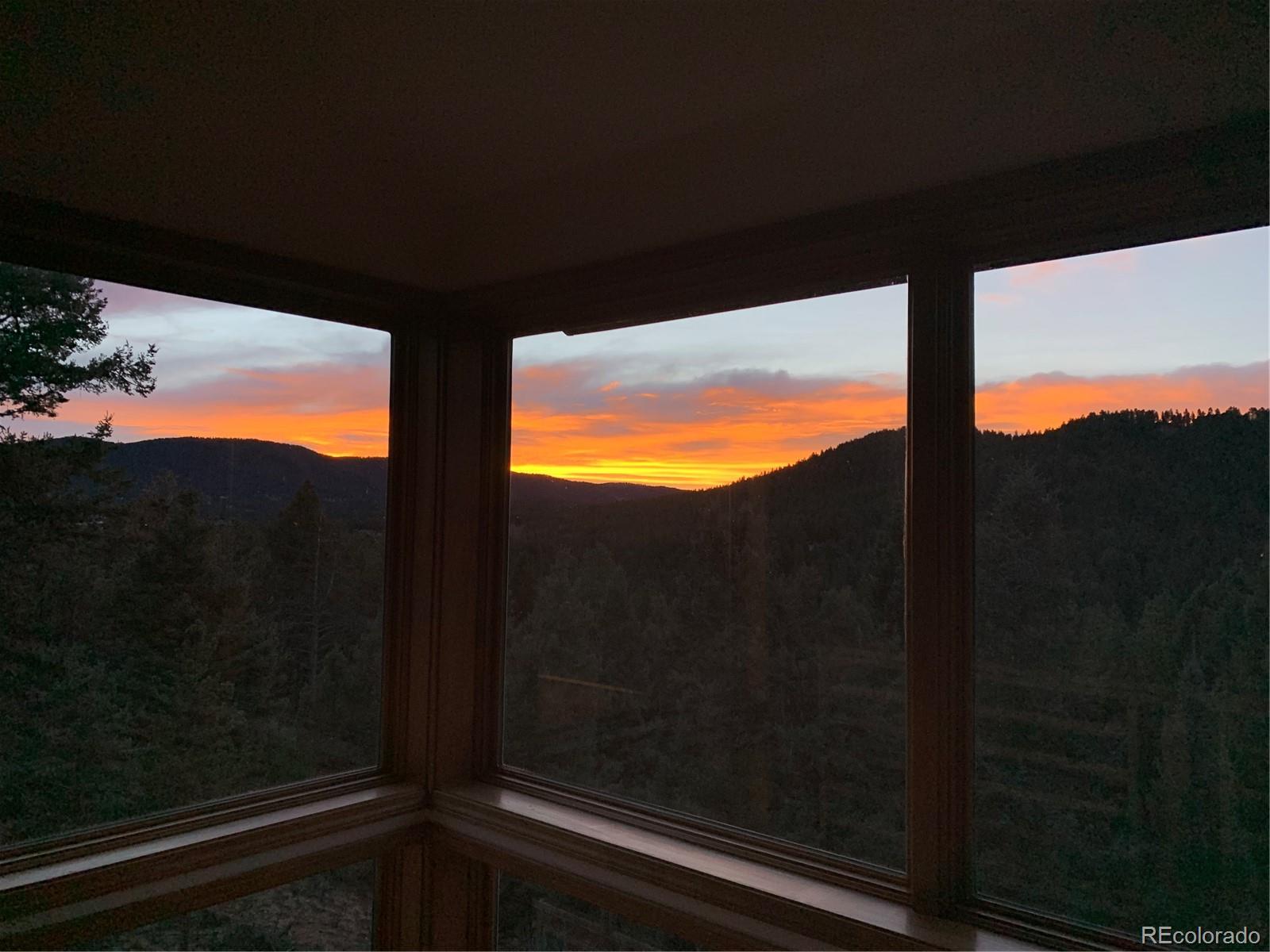 740 Lucky Lady Dr, Woodland Park, CO 80863