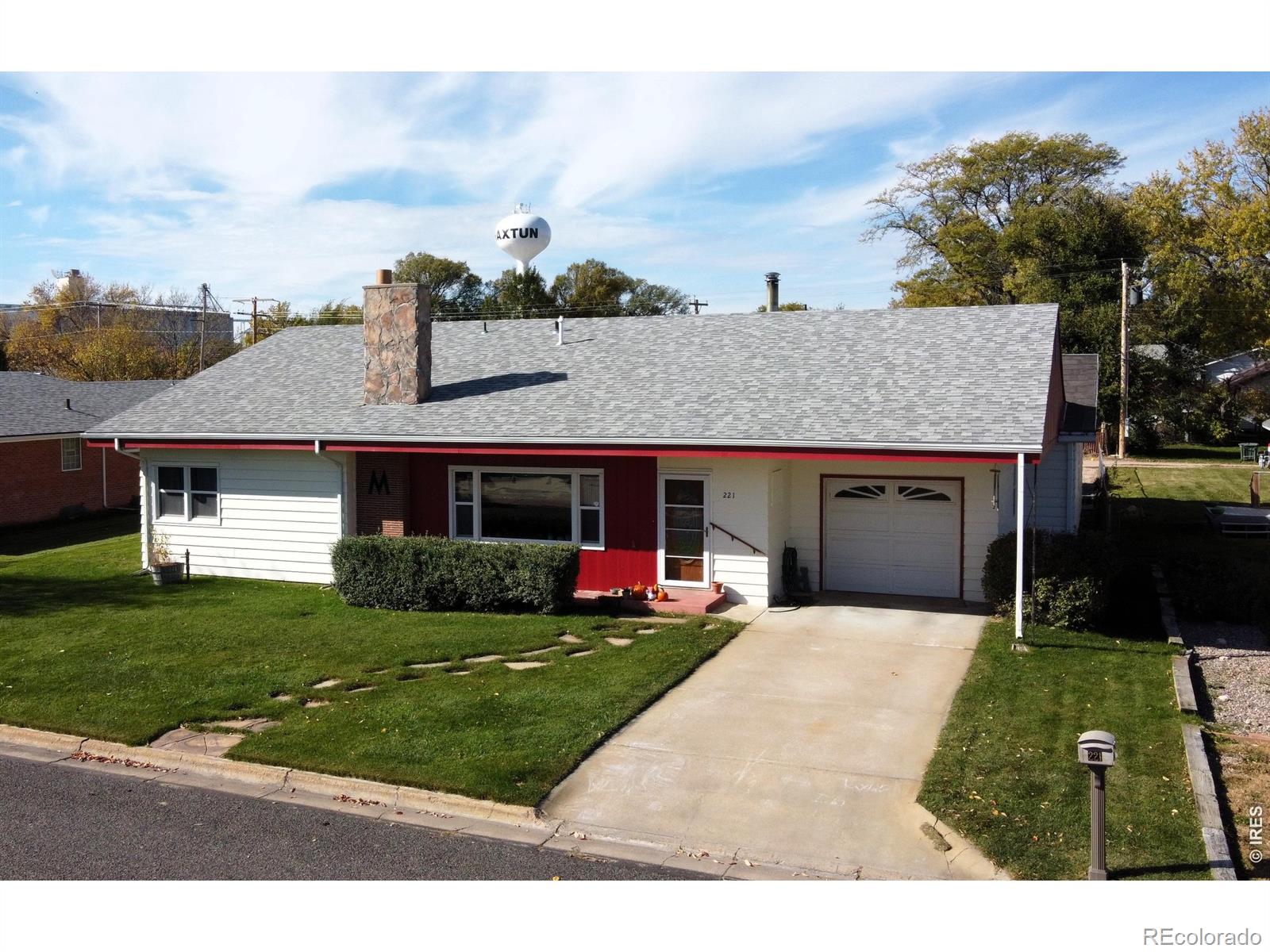 221 N Wallace Ave, Haxtun, CO 80731