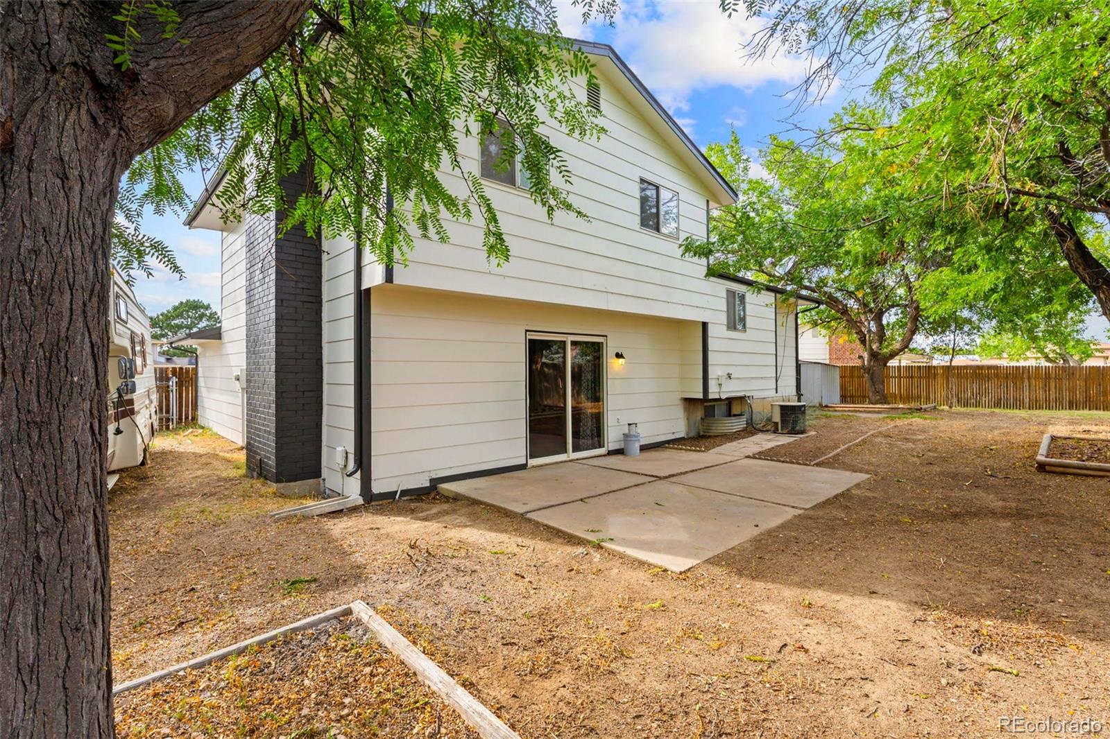 16 Bellflower Ct, Pueblo, CO 81001