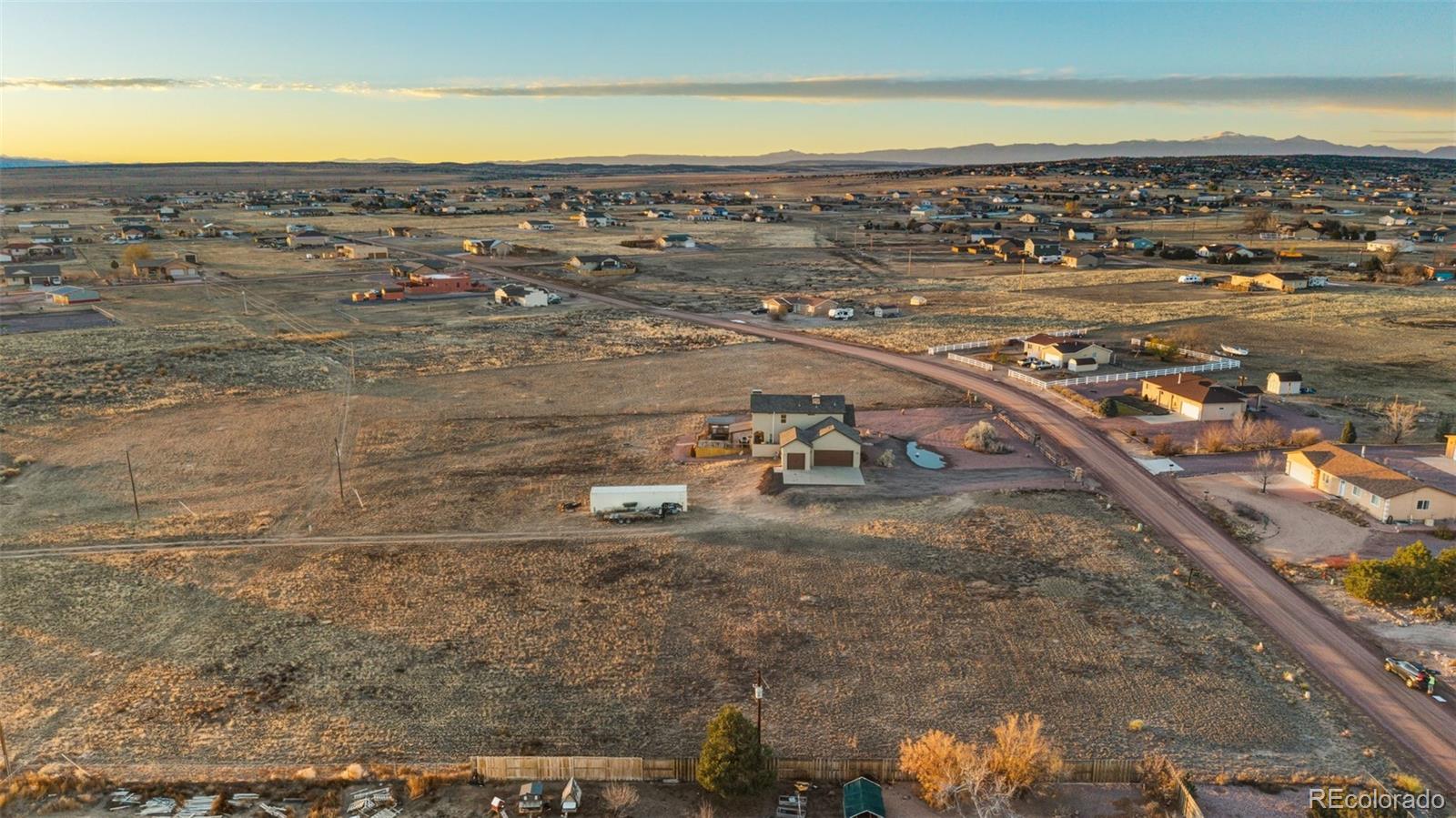 454 E Fredonia Dr, Pueblo, CO 81007