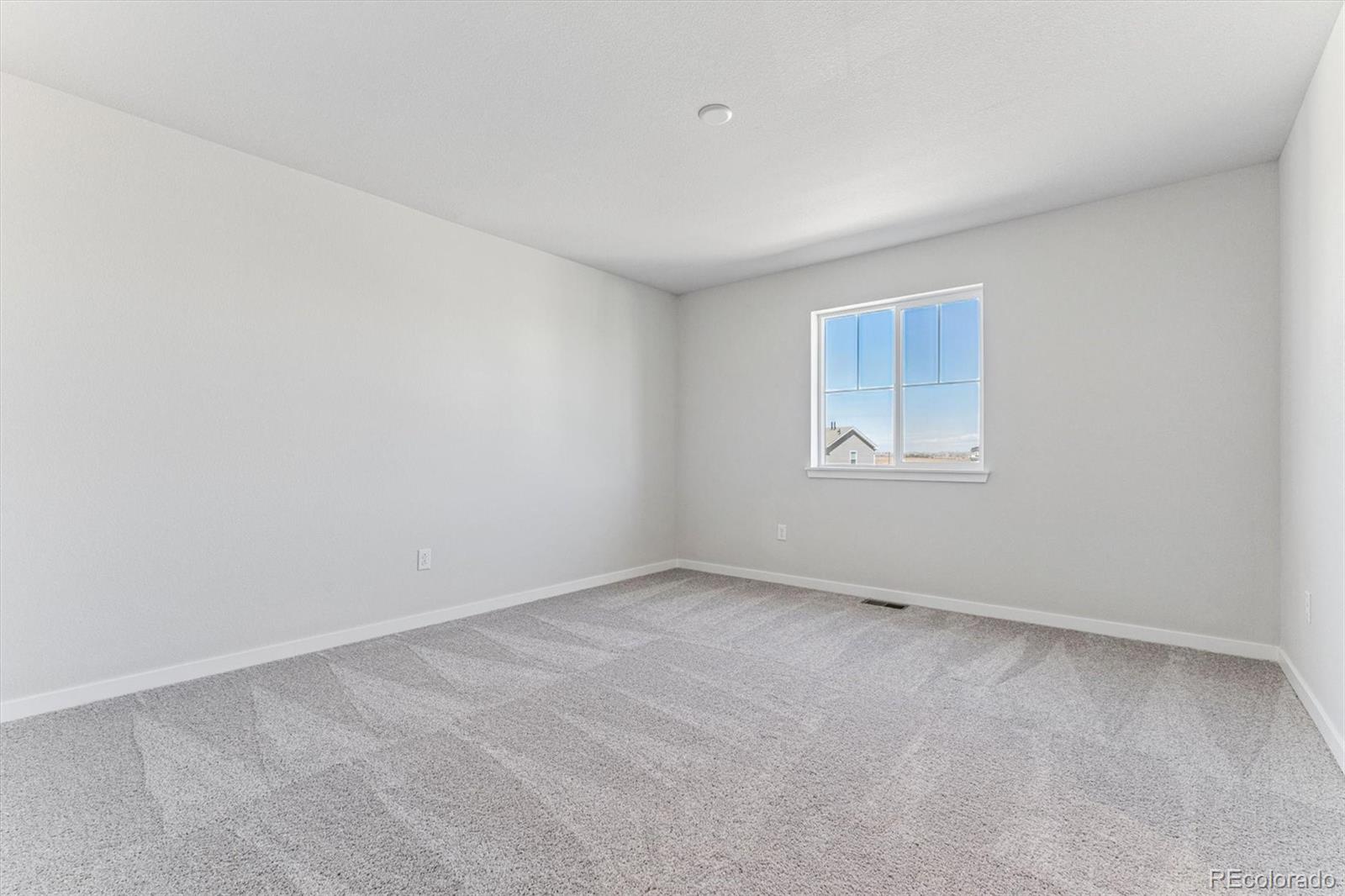 5816 Farmstead Pl, Mead, CO 80504