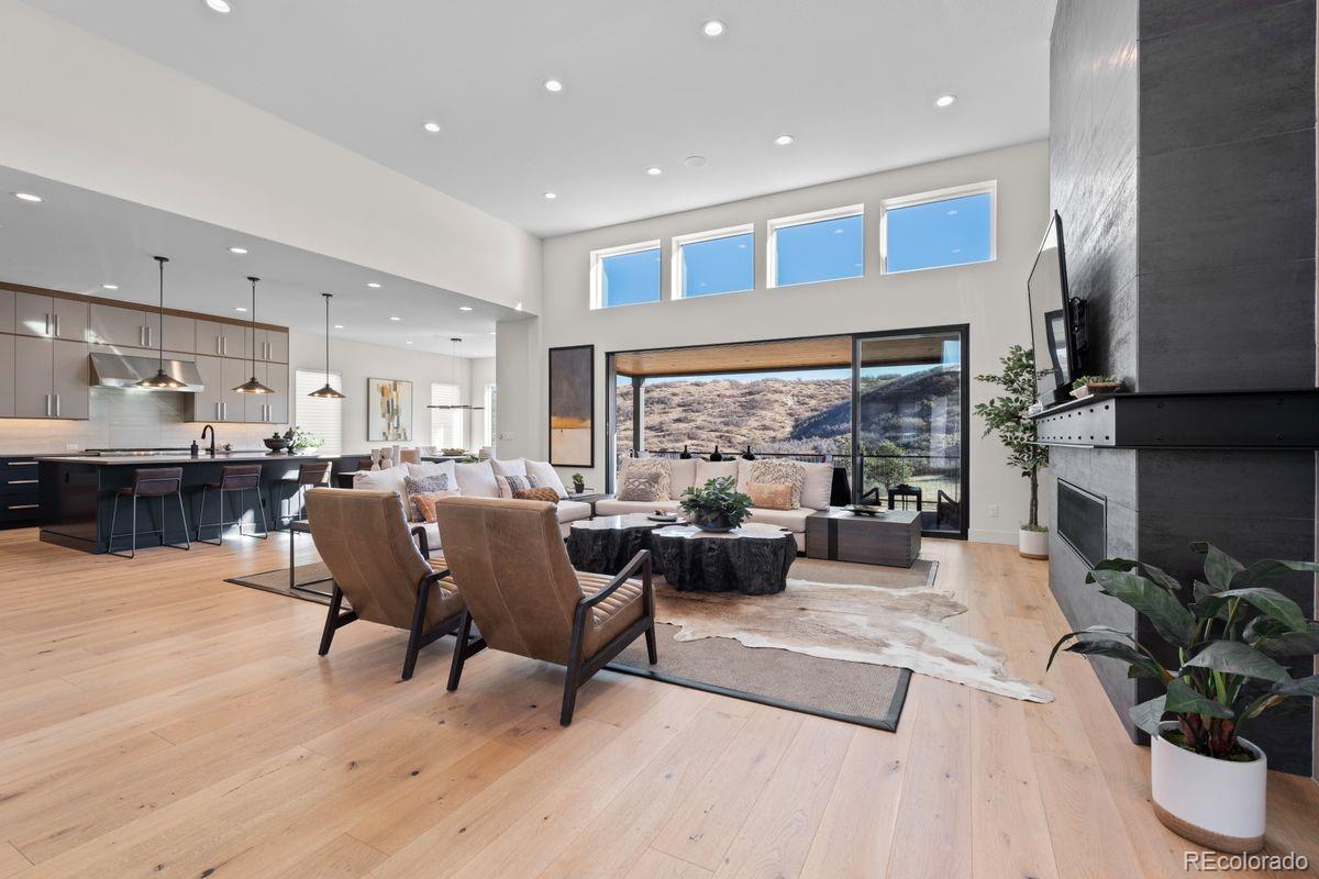 7162 Skygazer St, Castle Pines, CO 80108