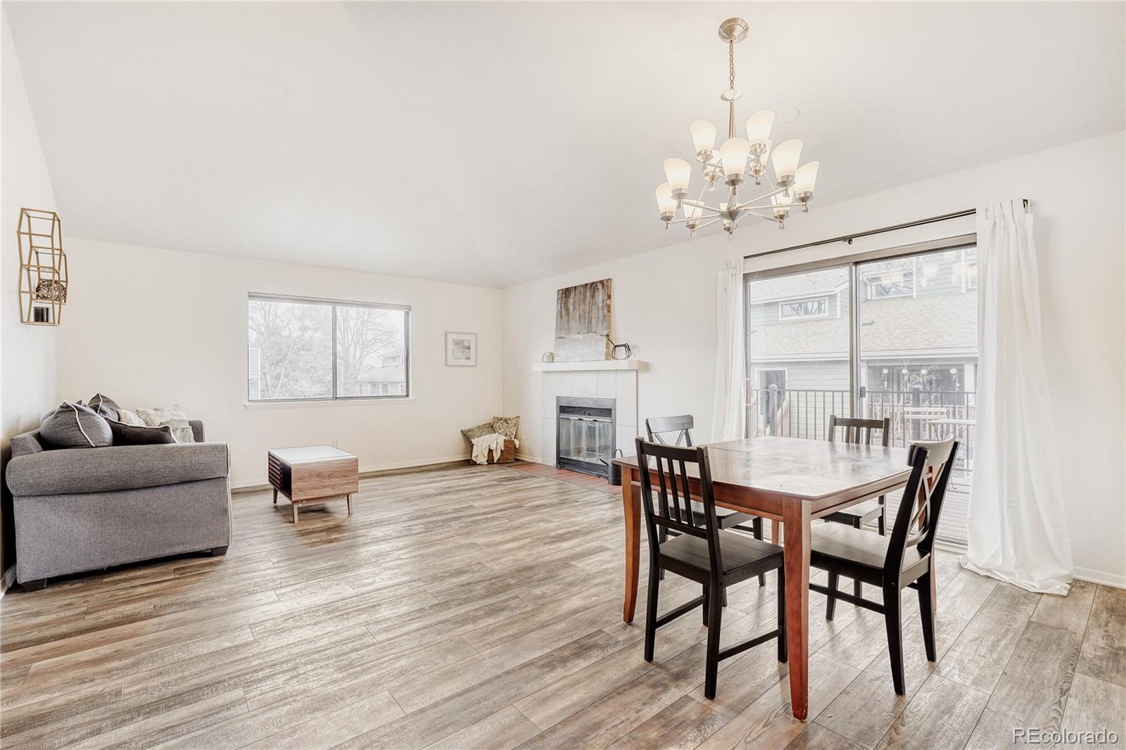 540 S Forest St #206, Denver, CO 80246