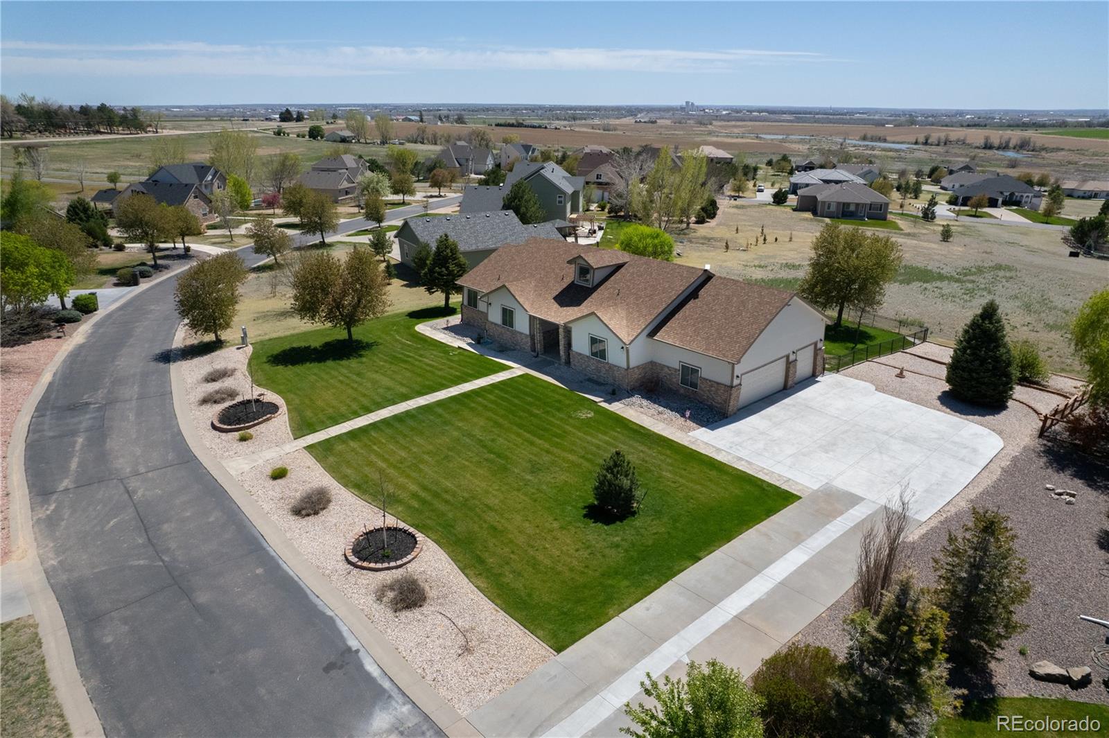 61 Lakeview Cir, Fort Morgan, CO 80701