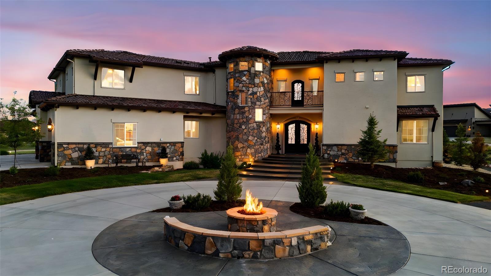 1425 Vine Cliff Hts, Colorado Springs, CO 80921