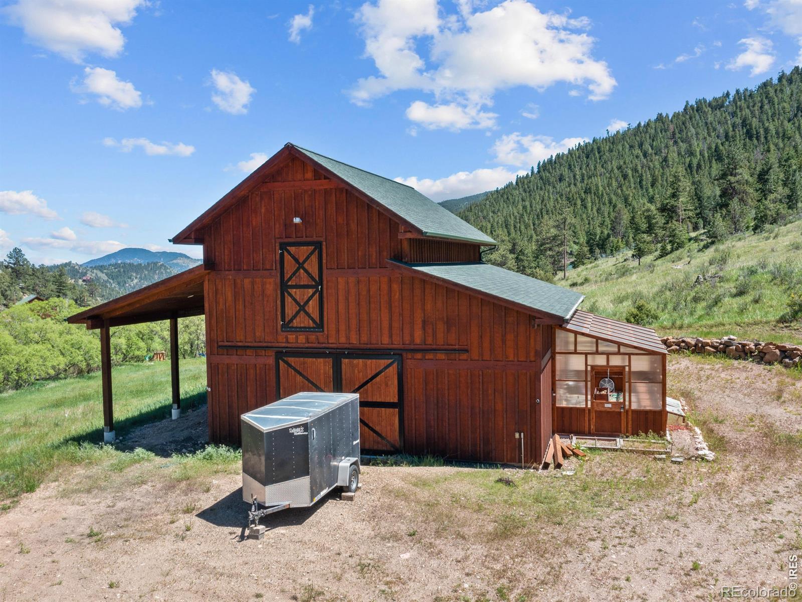 957 Dunraven Glade Rd, Glen Haven, CO 80532