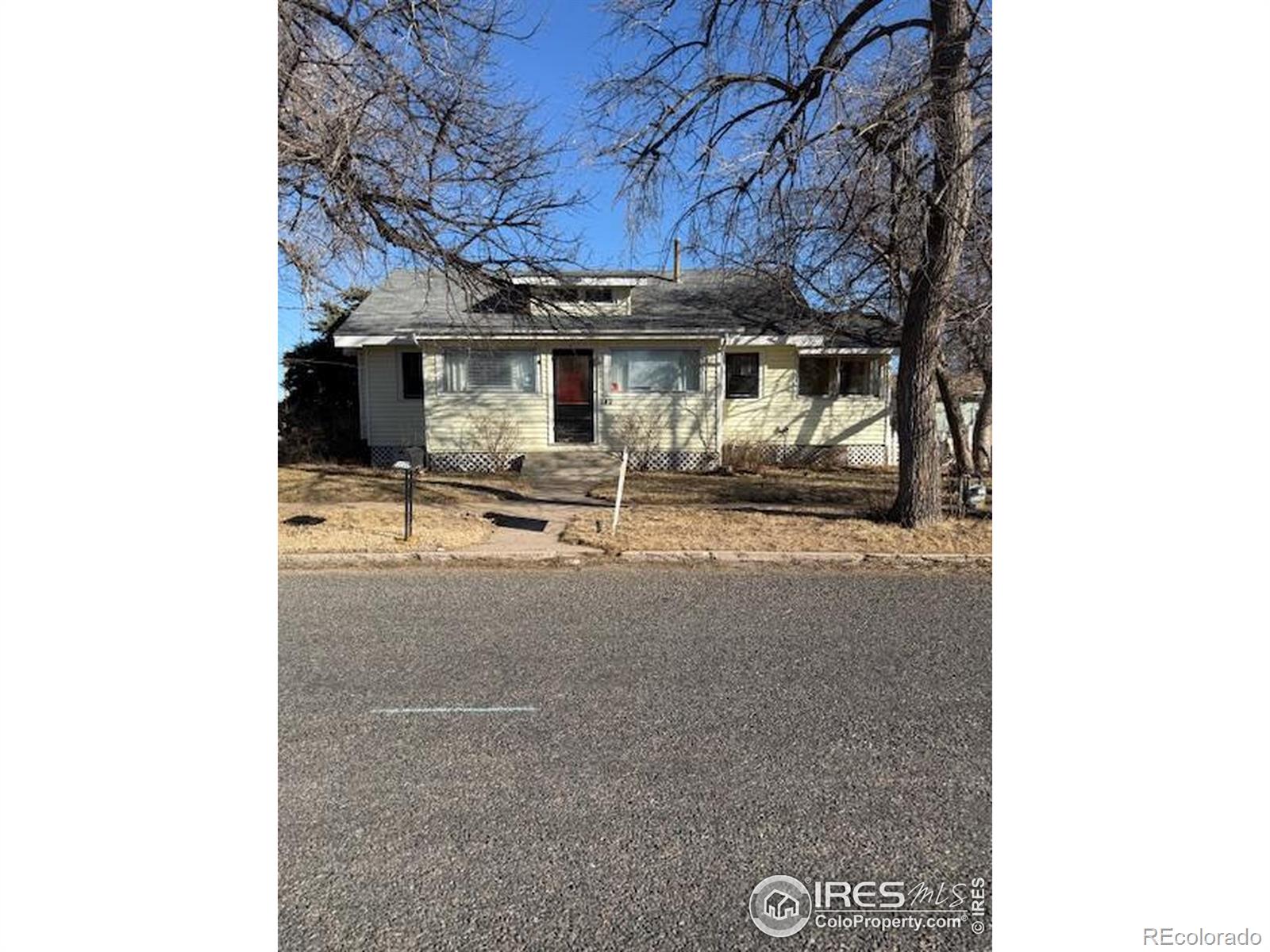 142 N Walker Ave, Haxtun, CO 80731