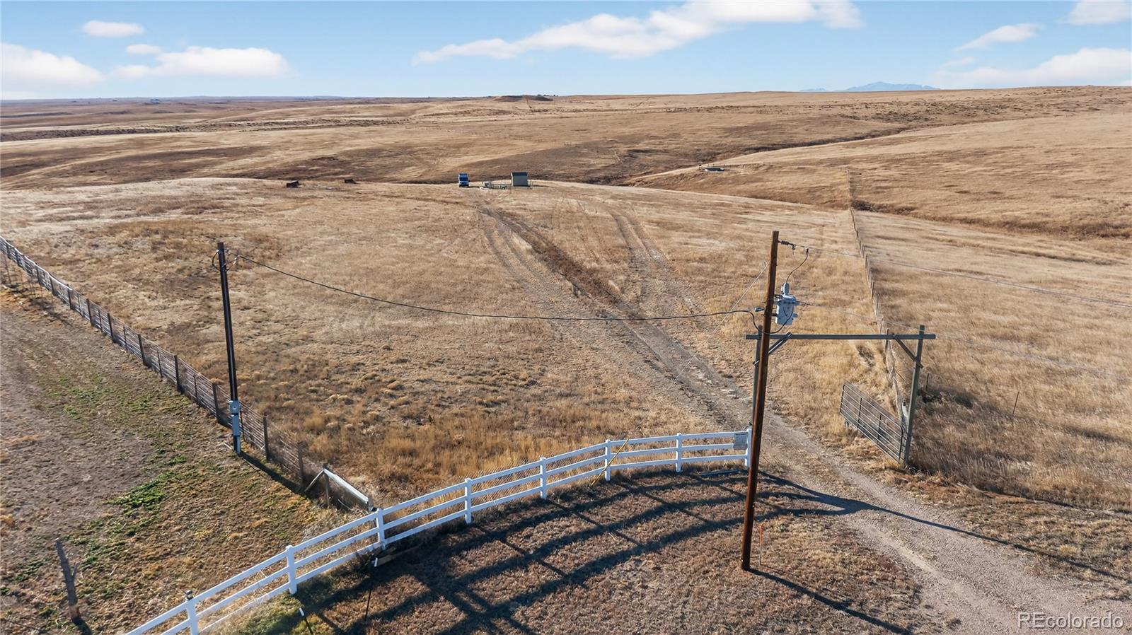 5689 S Tom Bay Ct, Bennett, CO 80102