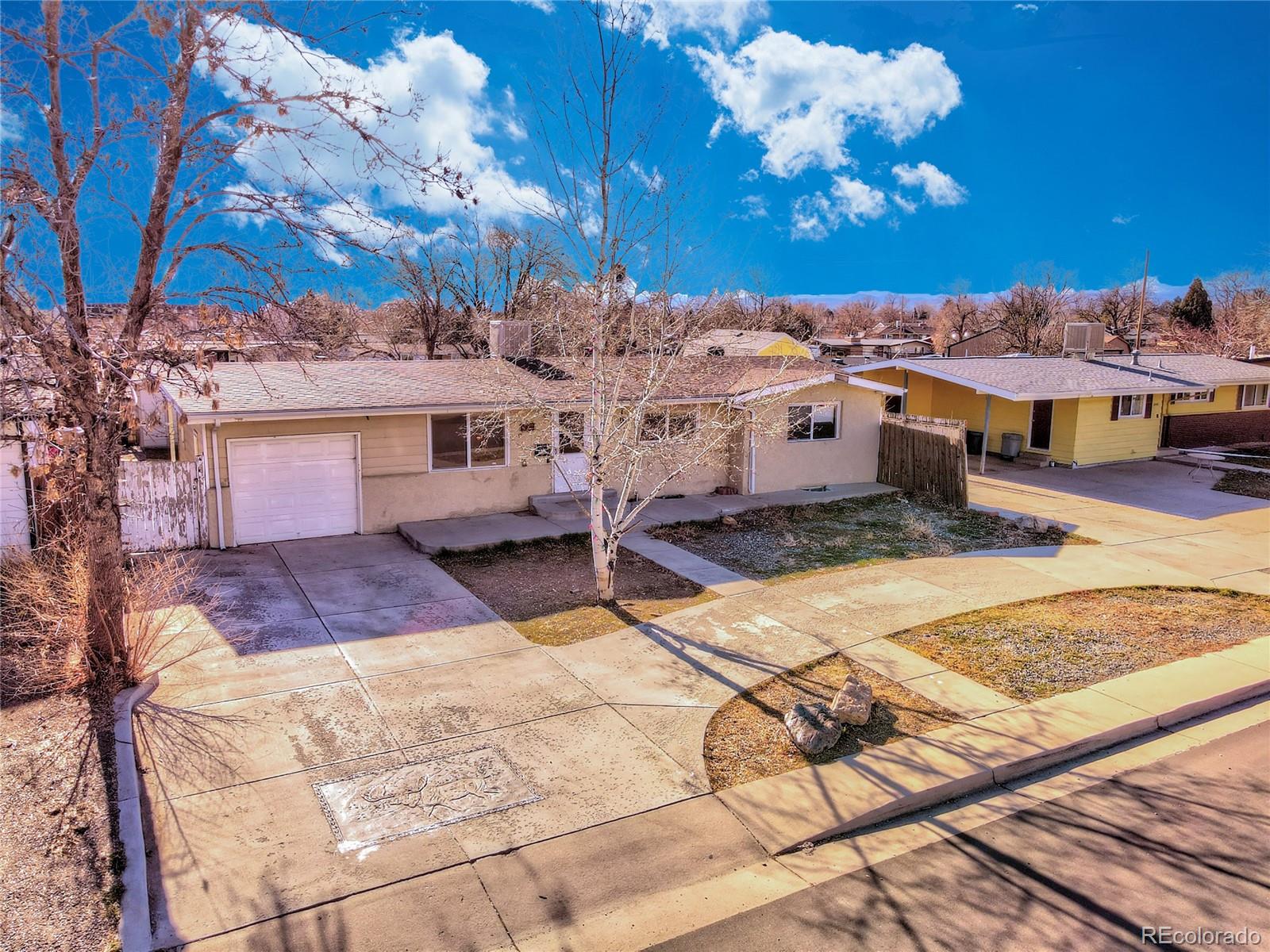 2420 Cottonwood Dr, Denver, CO 80221