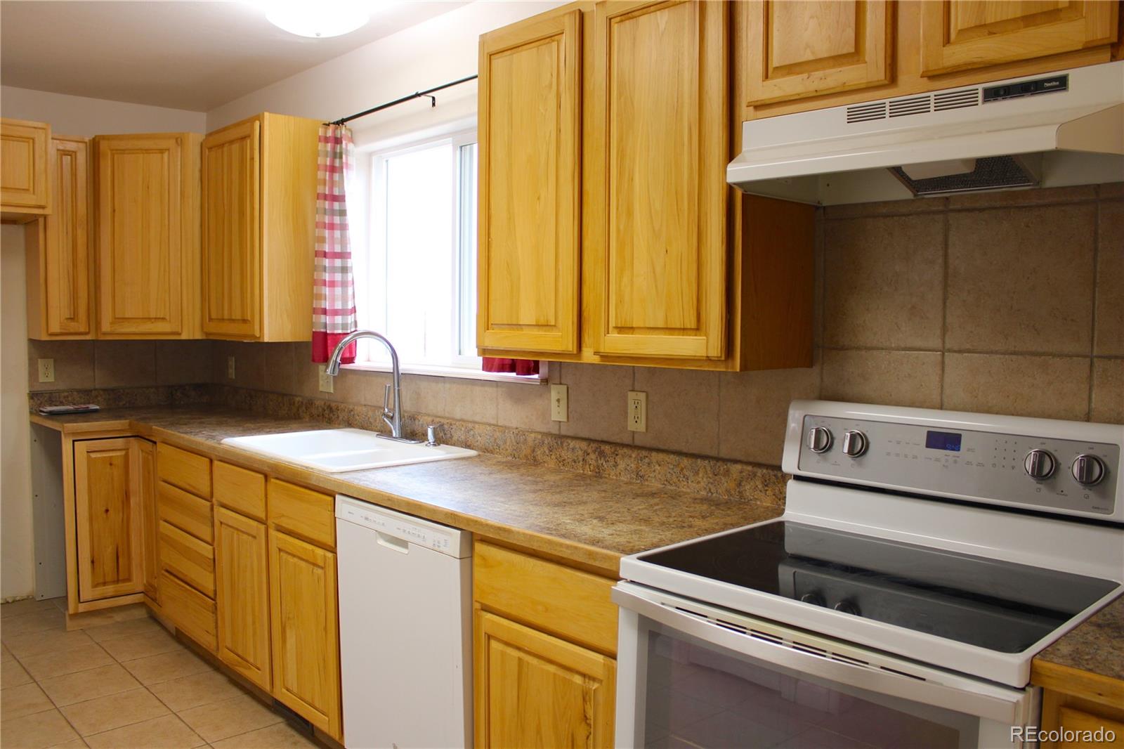 2660 Campfire Rd, Hartsel, CO 80449