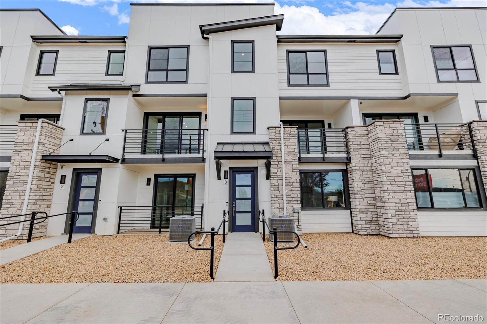 2078 S Holly St #3, Denver, CO 80222