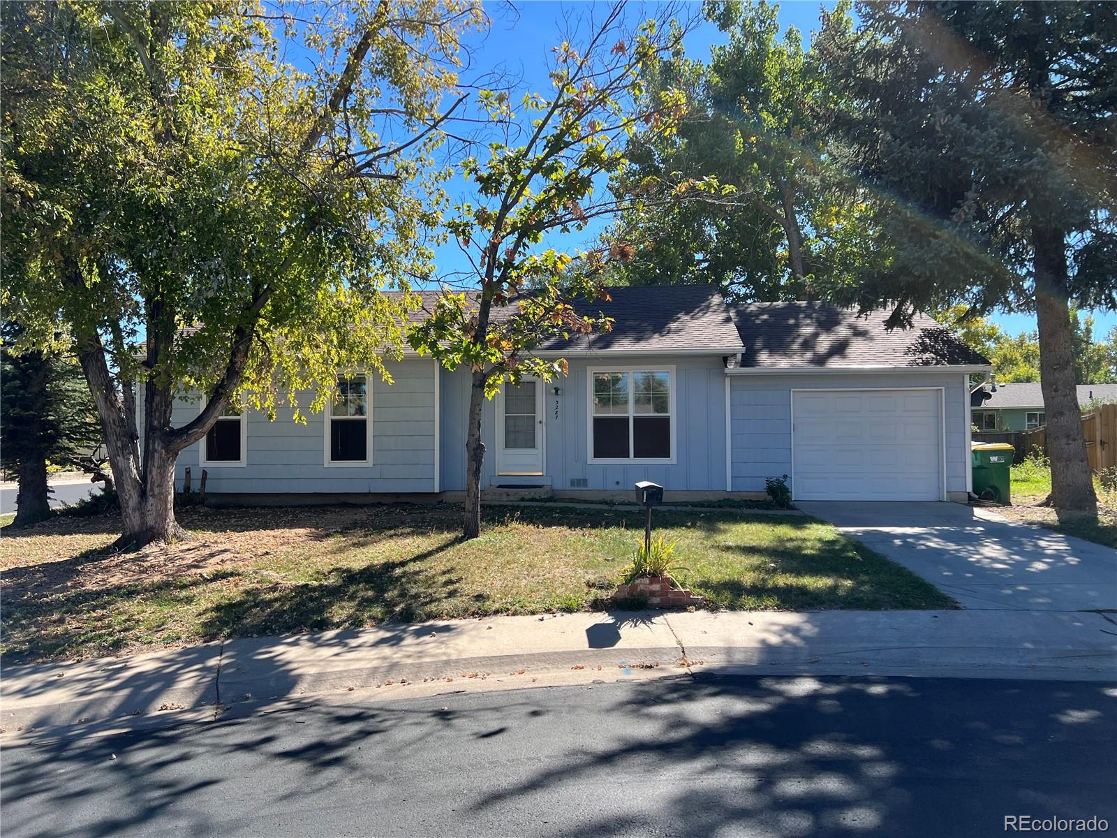3287 S Dudley St, Lakewood, CO 80227