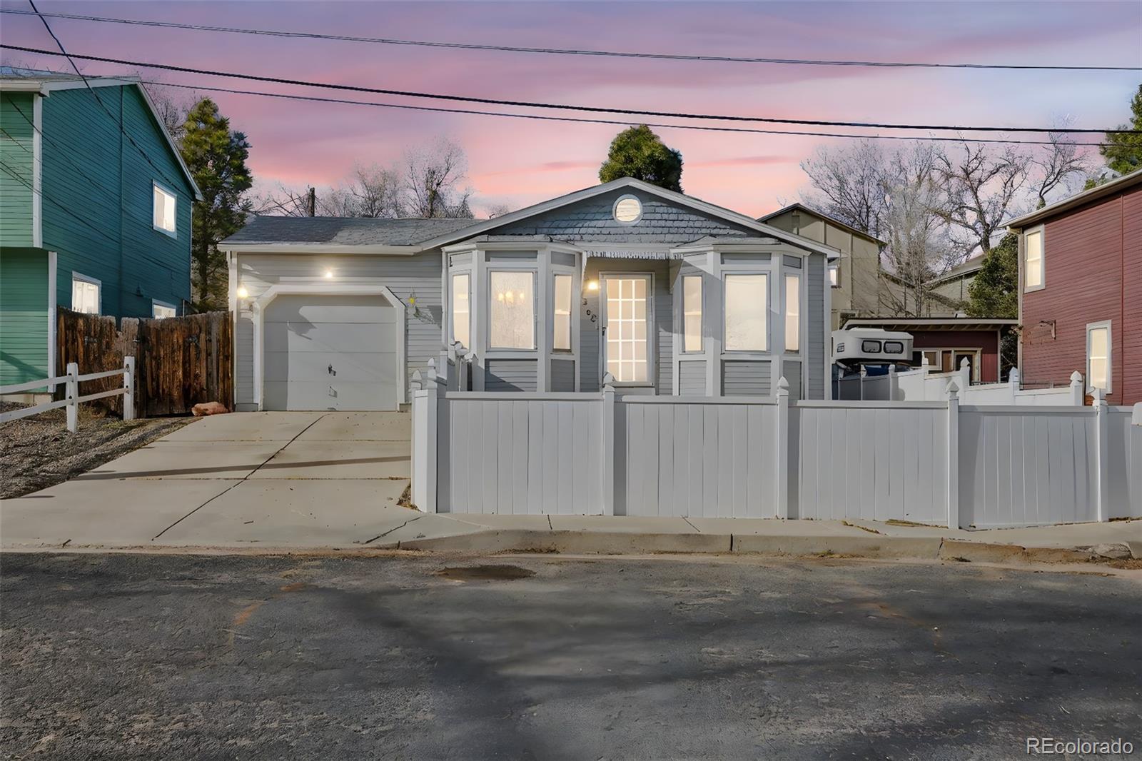 1308 Race St, Colorado Springs, CO 80904