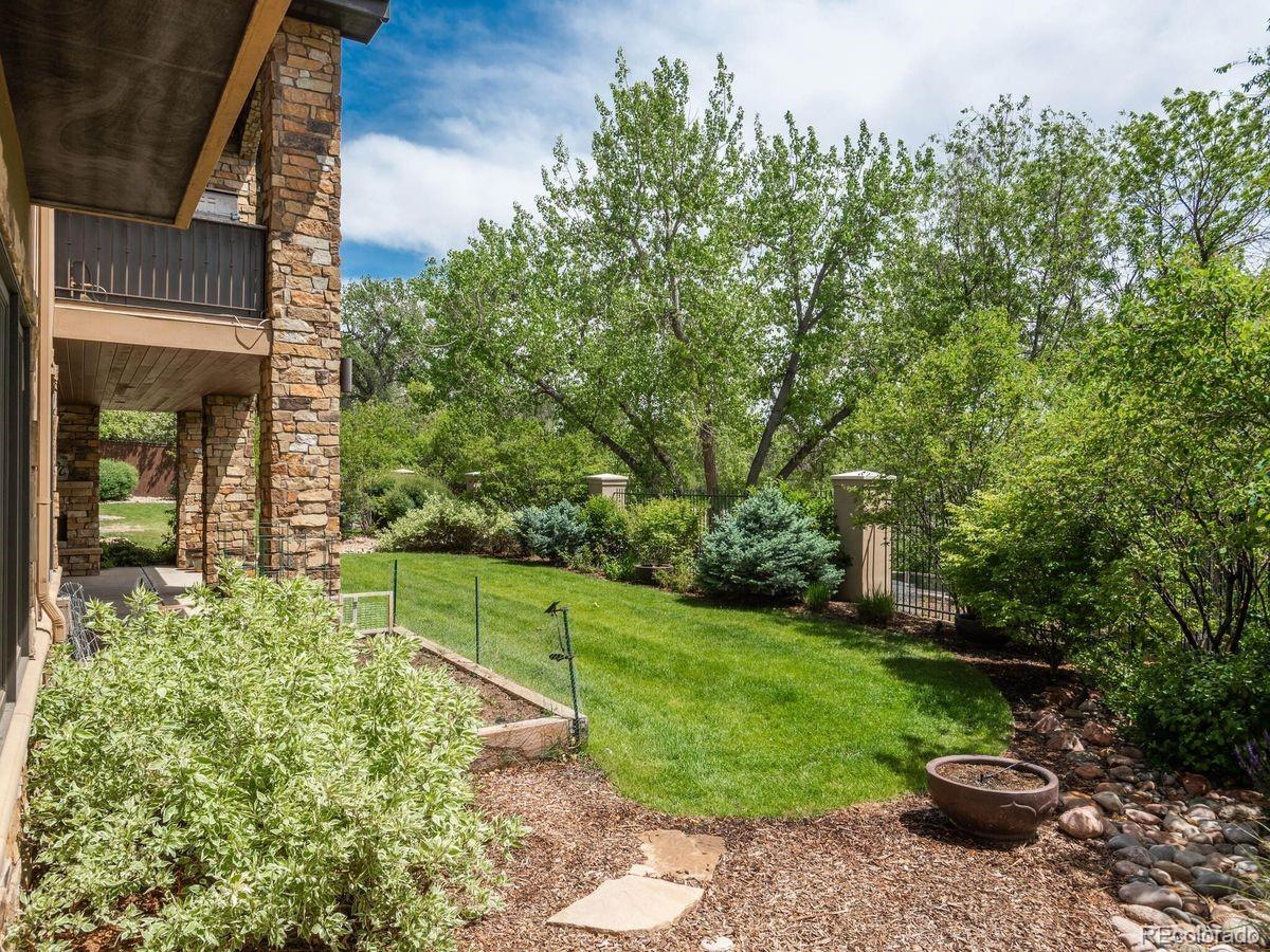 6020 S Race Ct, Centennial, CO 80121