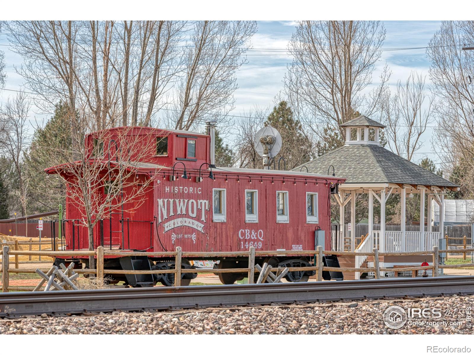 8461 Pawnee Ln, Niwot, CO 80503