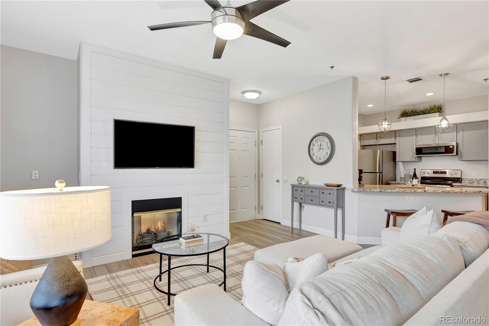 6005 Castlegate Dr W #B22, Castle Rock, CO 80108