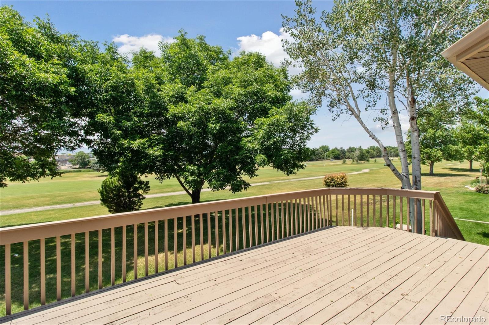 1123 Oakhurst Dr, Broomfield, CO 80020