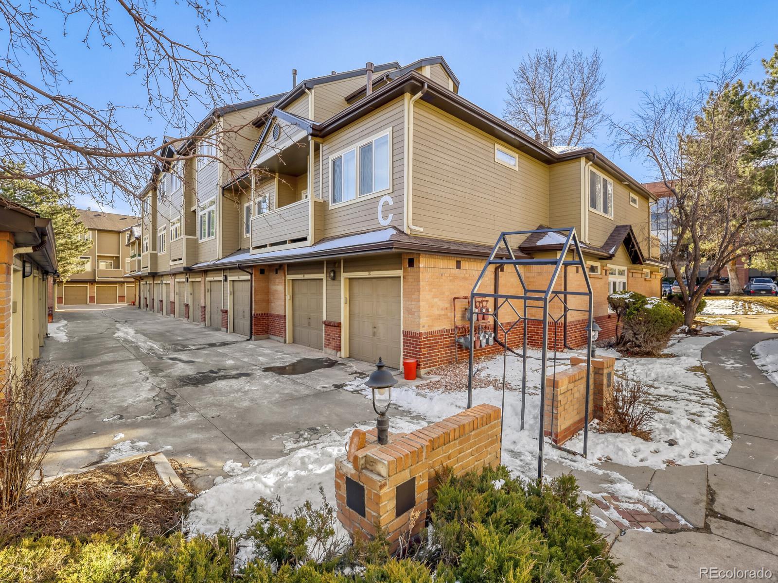 6001 S Yosemite St #C207, Greenwood Village, CO 80111