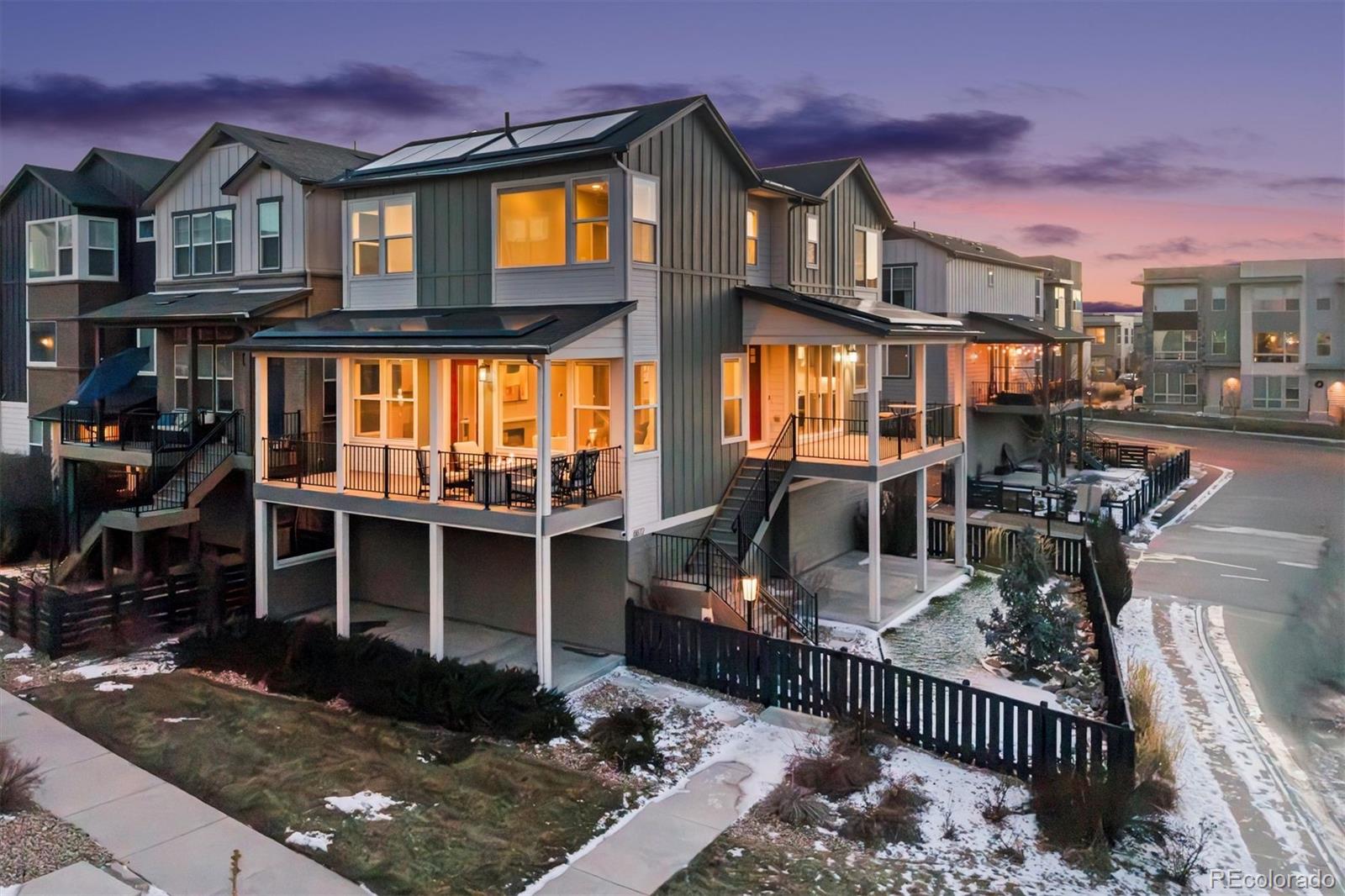 8872 Southurst St, Littleton, CO 80129