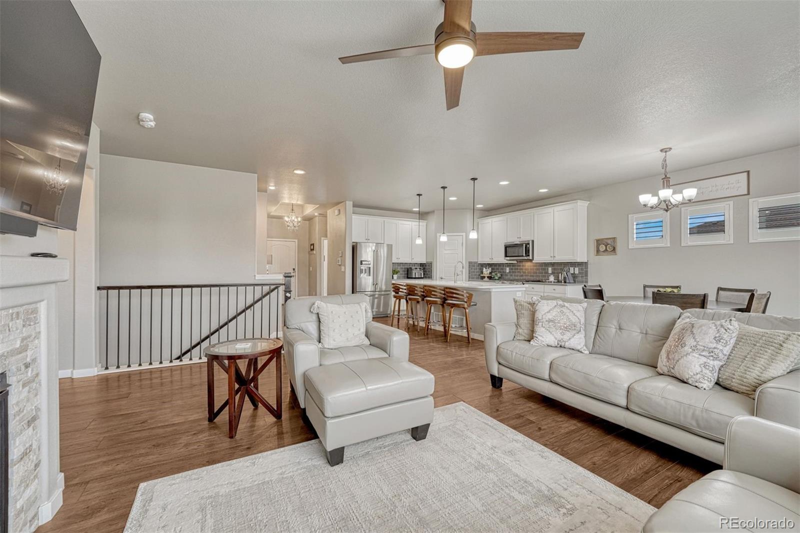 6851 Mustang Rim Dr, Colorado Springs, CO 80923