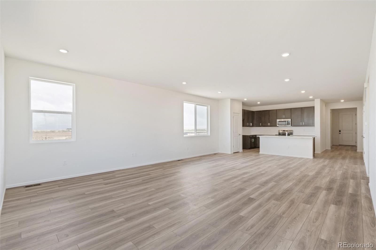 47409 Magnolia Ave, Bennett, CO 80102